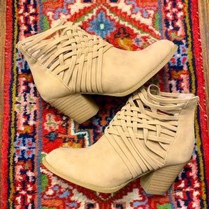 Jellypop - Strappy Bootie - Sz 8.5 - NWOT